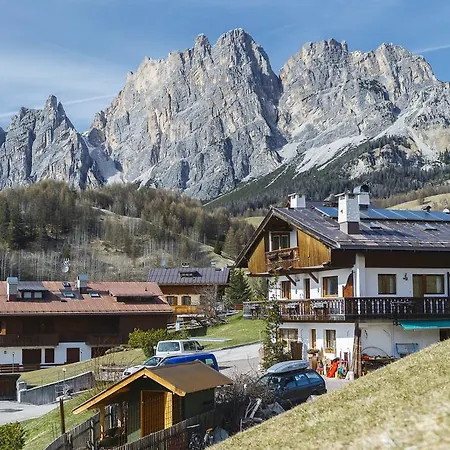 Lägenhet Chalet Alvera - Stayincortina
